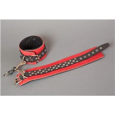 Красные кожаные наручники на мягкой подкладке
